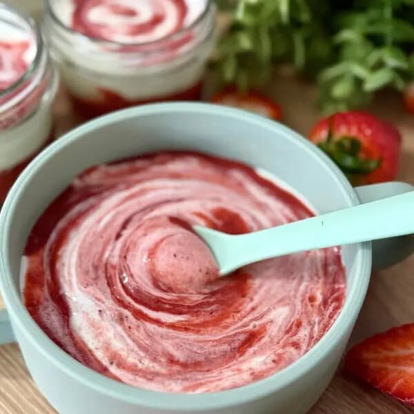 Domaći jogurt od jagoda